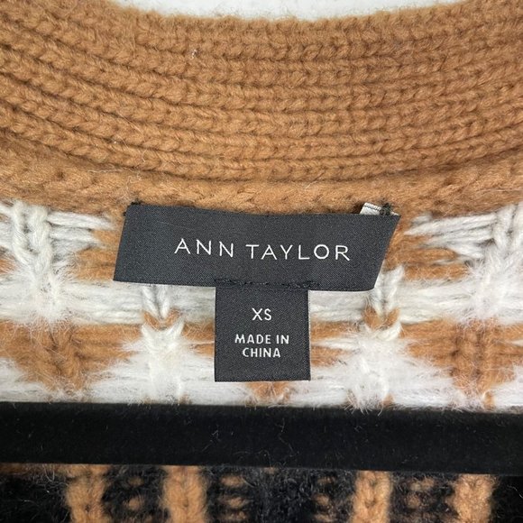 Ann Taylor Woman's‎ Sz XS Brown and Black Fair Isle Boyfriend Cardigan Sweater - Picture 4 of 10